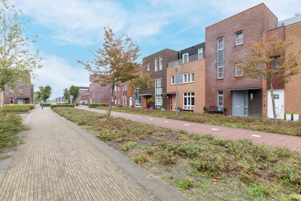 Woning te koop: Villa Waterranonkel 17 Waalwijk - Allround Makelaardij